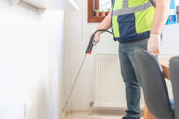 Best Emergency Pest Control  in Roseville, MN